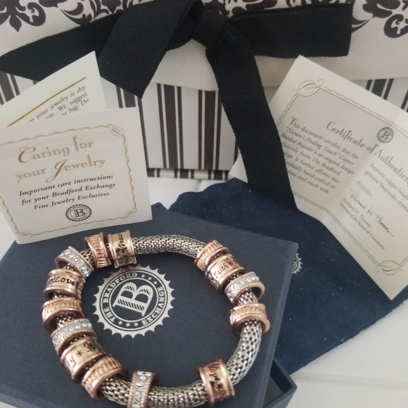 Nature's healing touch  bracelet - Picture 5 of 6